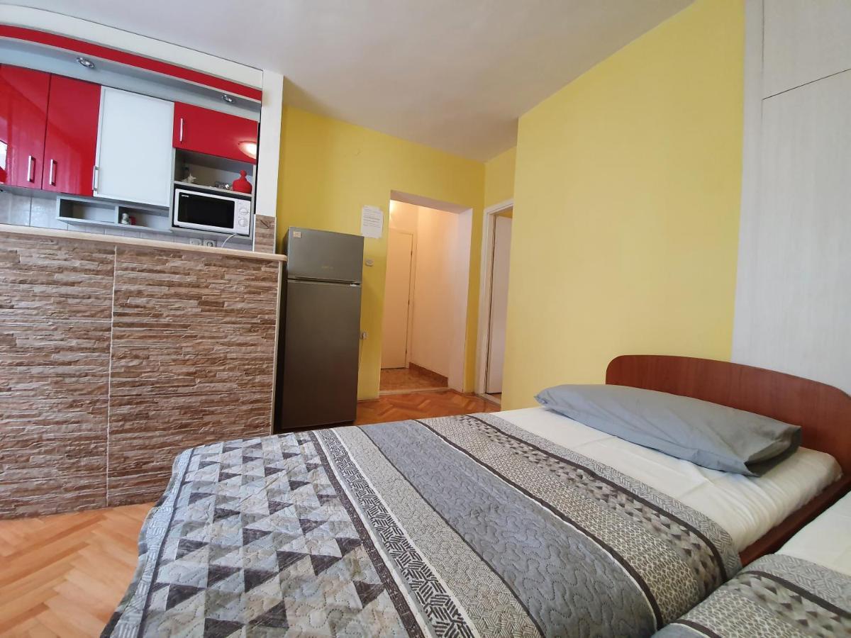 Apartments Ribarevic Makarska Esterno foto