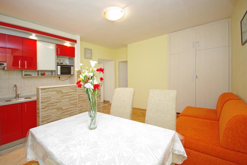 Apartments Ribarevic Makarska Esterno foto